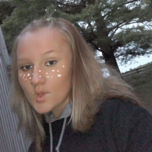 Meet your Posher, Lexi